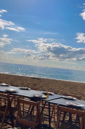 Outdoor dining - Penthouse 2 bed 2 bath Marbella. Breathtaking sea & mountain views. (Ojén)