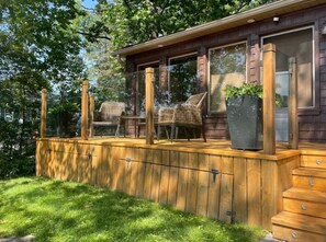 Terrace/patio - Little Lake Escape | Waterfront 2 Bedroom Getaway (Midland)