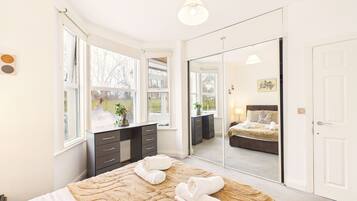 2 bedrooms, iron/ironing board, WiFi, bed sheets