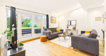 Modern Garden Flat with Free Parking