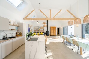 Dining - Le Clos 9 - 600 m de la plage, piscine privée (Binic-Étables-sur-Mer)