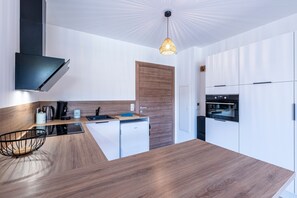 Private kitchen - Les Jardins de Livia - Agosta - 250m de la Plage (Albitreccia)