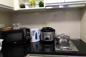 Private kitchen - Newcoast Tranquility Nest ( Magerife Home) (Malay)