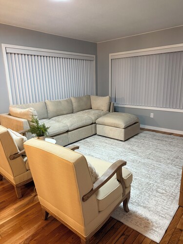 Little Loon Cottage- Charming two bedroom home in the heart of Alexandria, Mn.  