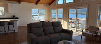 Waterfront Angler's Paradise • Dockside Charters