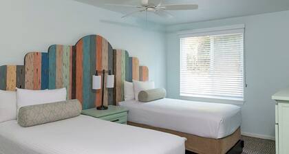2-bedroom hotel suites in terrific Anaheim with fitness room and AC