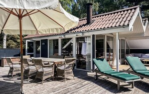 Outdoor dining - Nice home in Rørvig with WiFi (Rørvig)