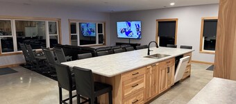 Woodsmen Lodge- Lake of the Woods
5 Bedroom Cabin