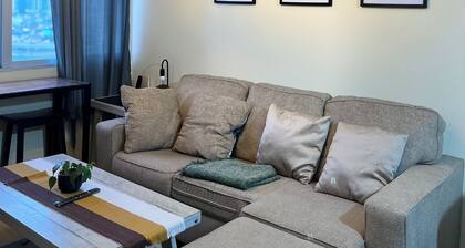 Manila Staycation for 4, near Taft, Skyway, Hospitals w/ pool & WiFi