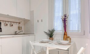 Dining - Flatsharing - Campanini Orange suite (Milan)