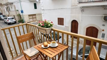 Classic Apartment, Balcony, City View | Terrace/patio