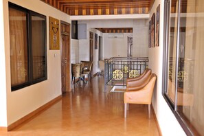 Executive szoba, kilátással az udvarra | Belső rész