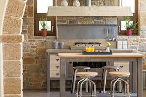 Dishwasher, high chair - Villa Marat - Four Bedroom Villa, Sleeps 8 (Astratigos)