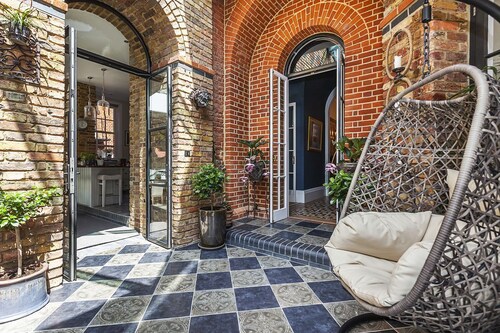 Greenwich Hall - Neuf Chambres Villa, Couchages 22