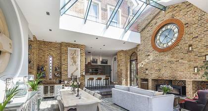 Greenwich Hall - Nine Bedroom Villa, Sleeps 22