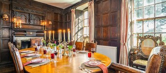 Ashwell Hall - Eight Bedroom Villa, Sleeps 18