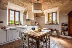Private kitchen - Casale Eleganza - Five Bedroom Villa, Sleeps 10 (San Gimignano)