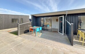Outdoor dining - Cozy apartment in Vejen with indoor swimming pool (Vejen)