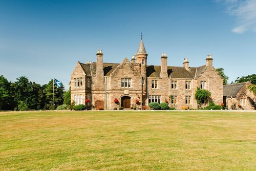 Baronial Mansion - Five Bedroom Villa, Sleeps 10