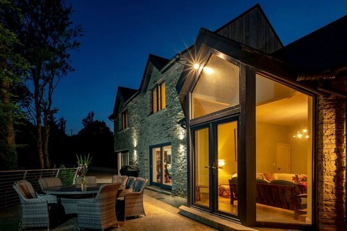 Woodland Retreat - Fünf Schlafzimmer Villa, Schläft 11