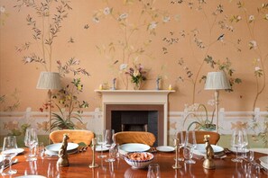 Dining - Nuthatch House - Eleven Bedroom Villa, Sleeps 24 (Thornhill)