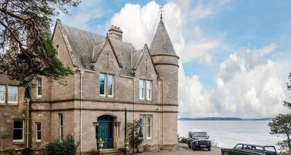 Freya House - Nine Bedroom Villa, Sleeps 18