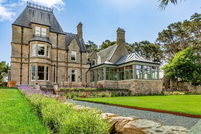Freya House - Nine Bedroom Villa, Sleeps 18