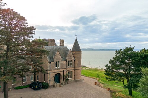 Freya House - Nine Bedroom Villa, Sleeps 18
