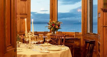 Freya House - Nine Bedroom Villa, Sleeps 18