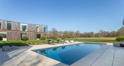 Stardust Mansion - Six Chambres Villa, Couchages 12