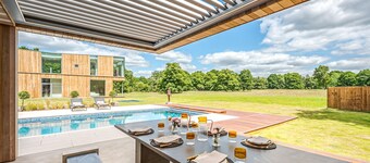 Stardust Mansion - Six Bedroom Villa, Sleeps 12