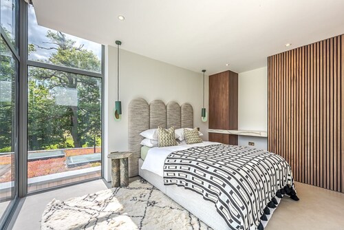 Stardust Mansion - Six Bedroom Villa, Sleeps 12