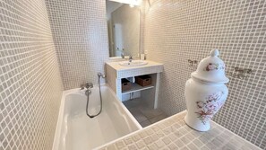 Bathroom - Superb villa with pool 150 m from the beaches (LE BOIS PLAGE EN RE)