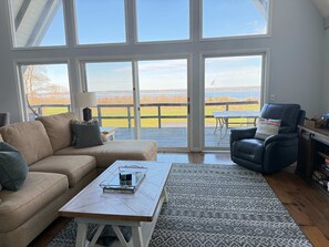 Fernseher, Kamin, Arbeitsbereiche