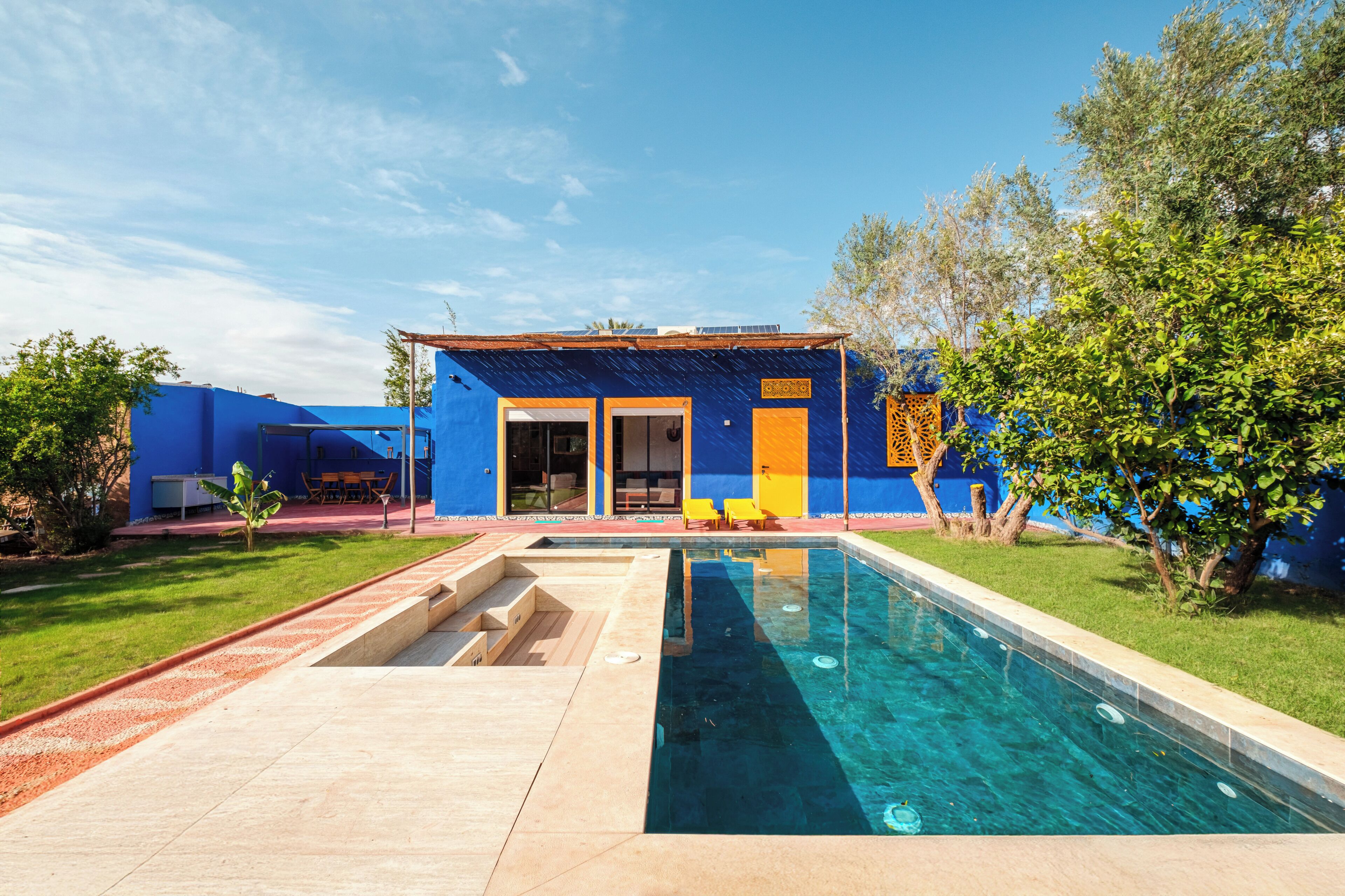 Biệt thự tiện nghi đơn giản | Hồ bơi