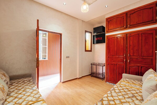 Ảnh chưa phân loại, 1 trong số 44 ảnh, nút