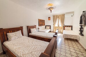 WiFi, bed sheets - Dar Domingo Stylish Villa (Chefchaouen)