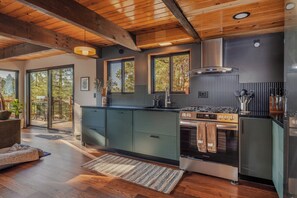 Microwave, oven, stovetop, dishwasher - Beautiful Private Cabin in Quiet Valley w/ Hot Tub + Views (Big Bear)