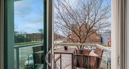 Charming 2-bedroom Apartment in Royal Oak