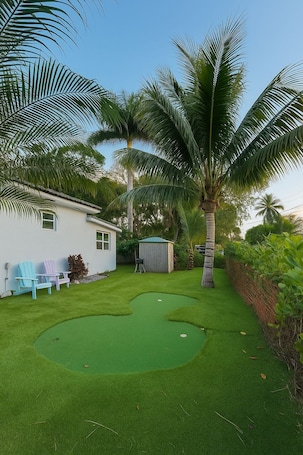 Standard Double Room | Property grounds. Paradiso Shores