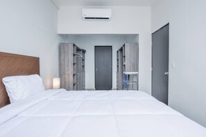 Schreibtisch, Bügeleisen/Bügelbrett, WLAN, Bettwäsche