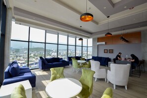 Interior - Moderno y Nuevo Departamento Céntrico (Monterrey)