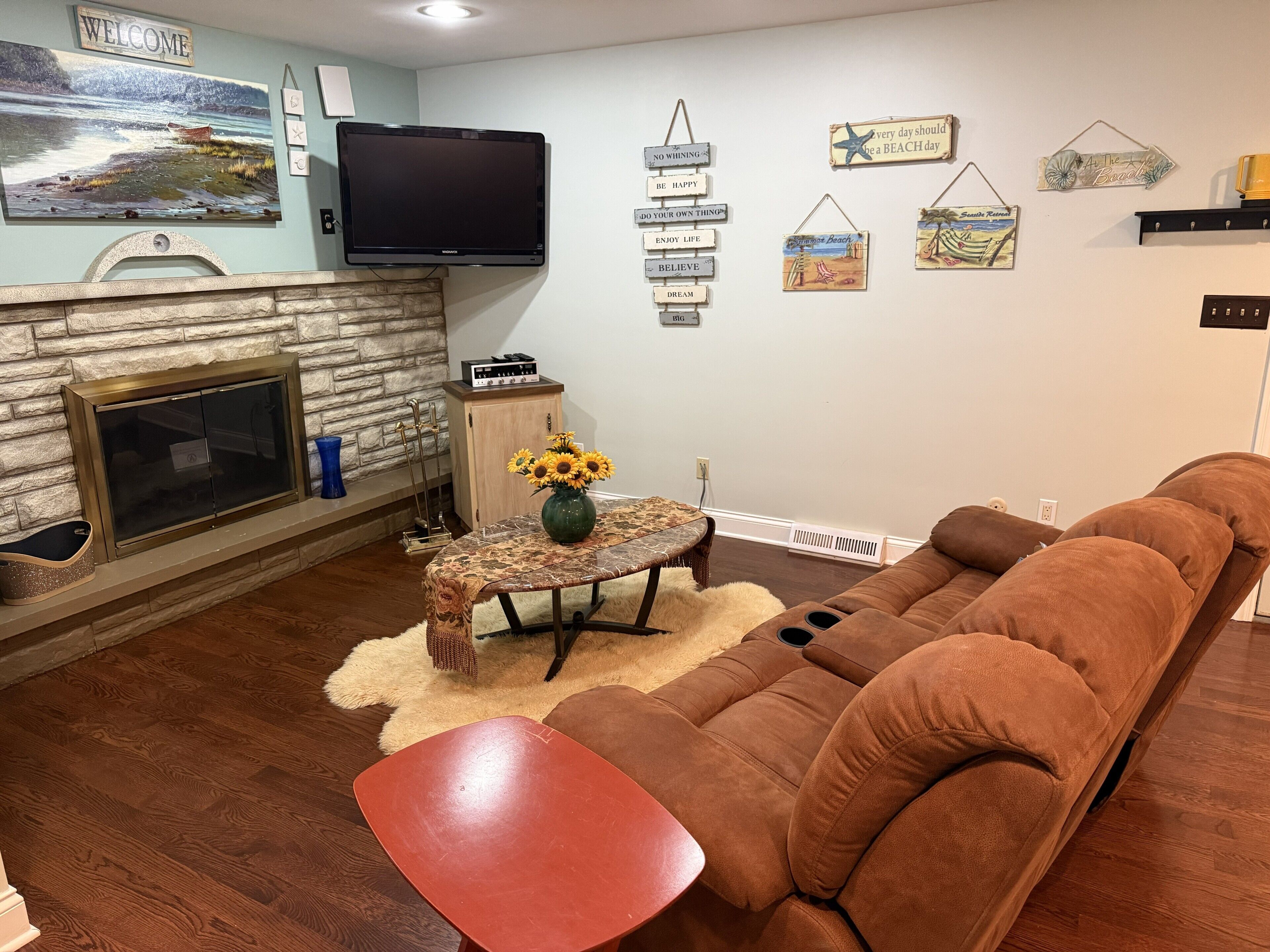 Lake Michigan Getaway + Covered Patio + Game Room - Benton Harbor, MI
