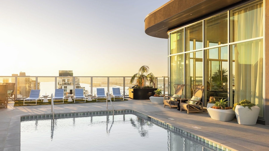 Ancora by Avantstay Multi-room Booking in Walkable Little Italy Resort Pool + Sky Deck + Fitness Room
