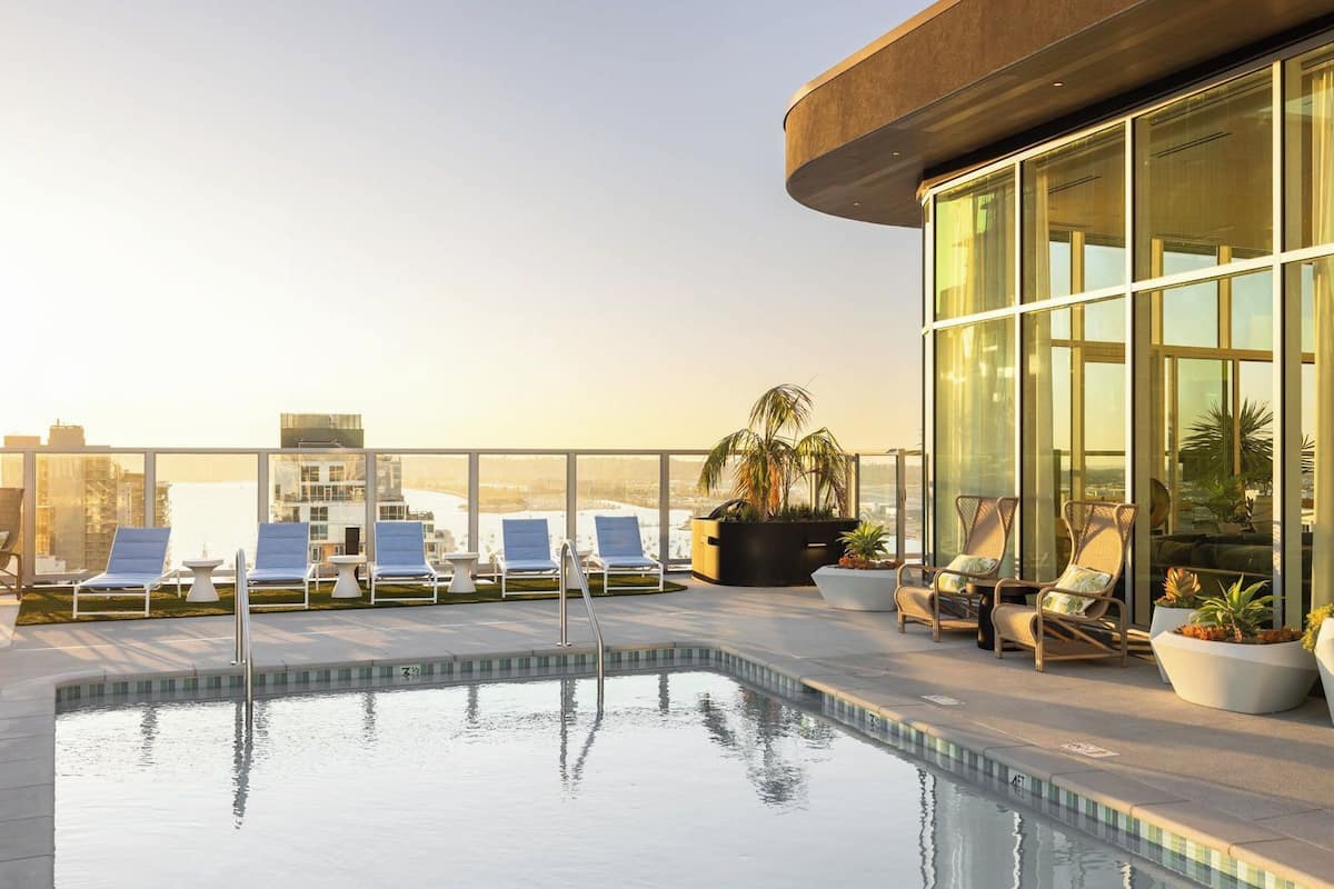 Apartment (4 Bedrooms) | Front of property