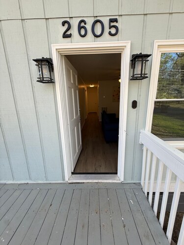 Newly Renovated 3 Bedroom House in Lakewood