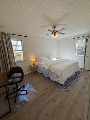 3 bedrooms - Newly Renovated 3 Bedroom House in Lakewood (Durham)