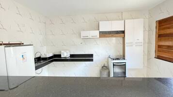 Classic House, Patio, Garden View | Private kitchen