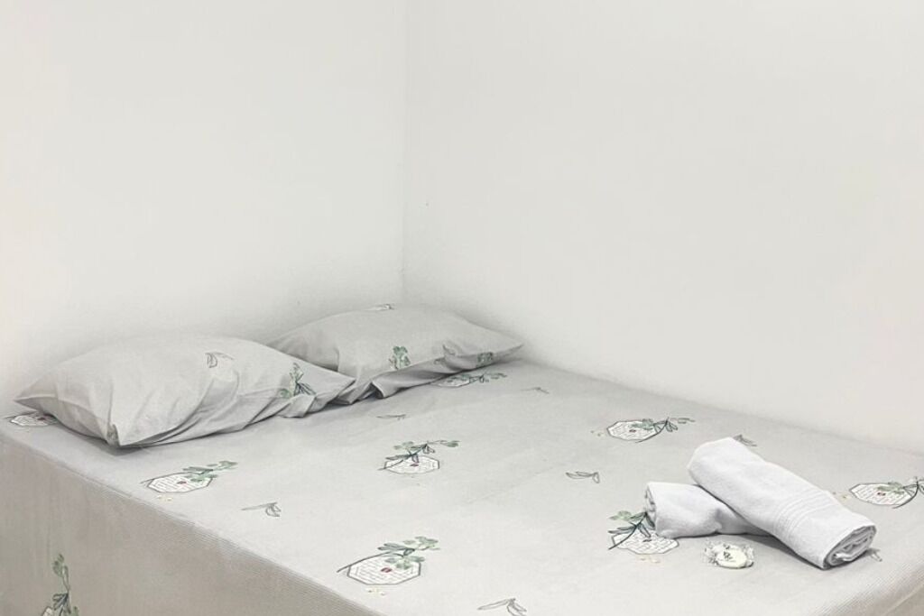 Casa clásica, patio, vista al jardín