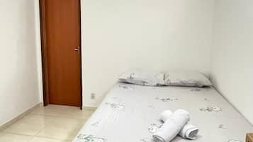 Hus – classic, terrasse, hageutsikt